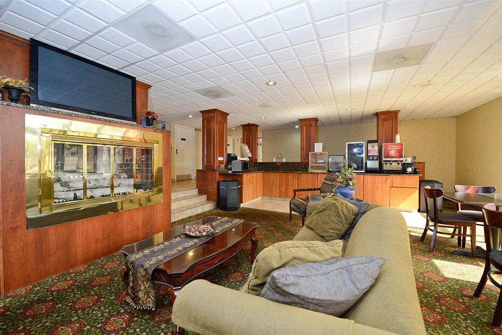 Best Western Detroit Livonia Restaurant photo