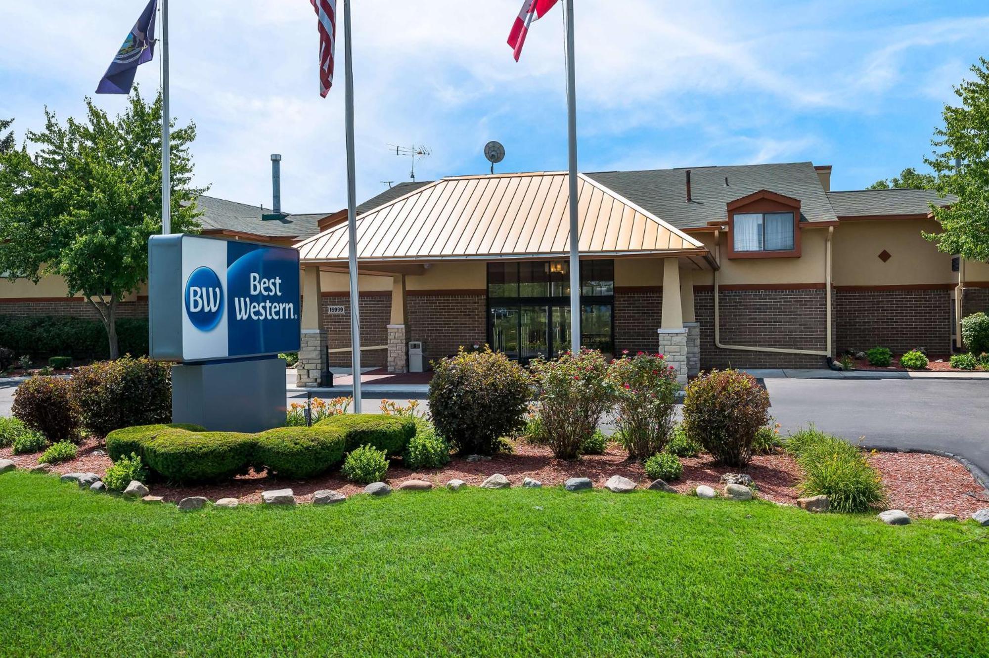 Best Western Detroit Livonia Exterior photo